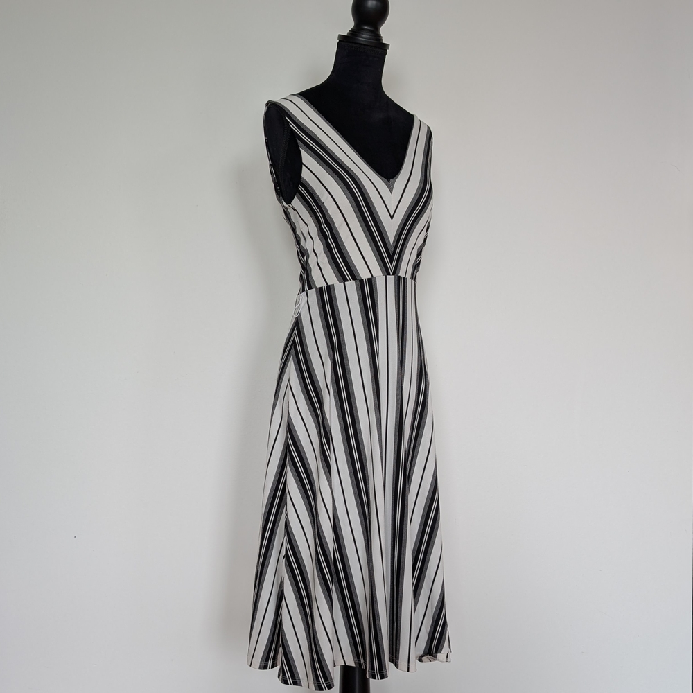 H&M Black and White A-Line Midi Dress Size XS